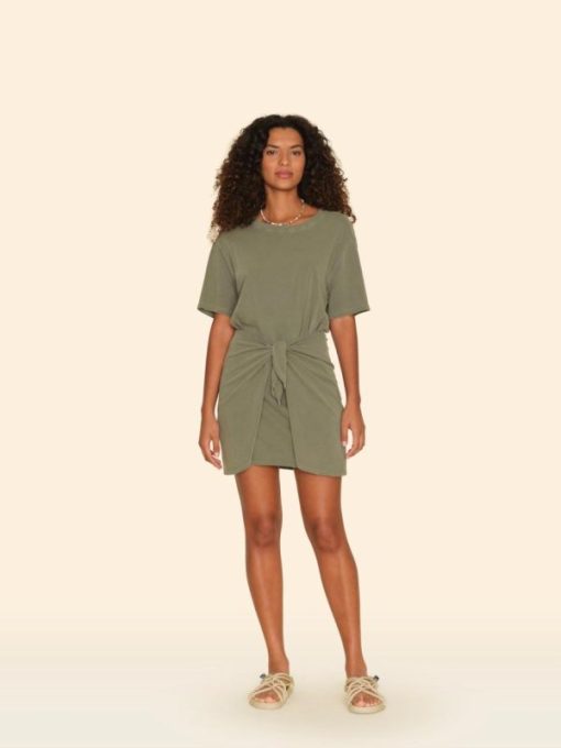 Metrocouture.shop248ed18c6b 1